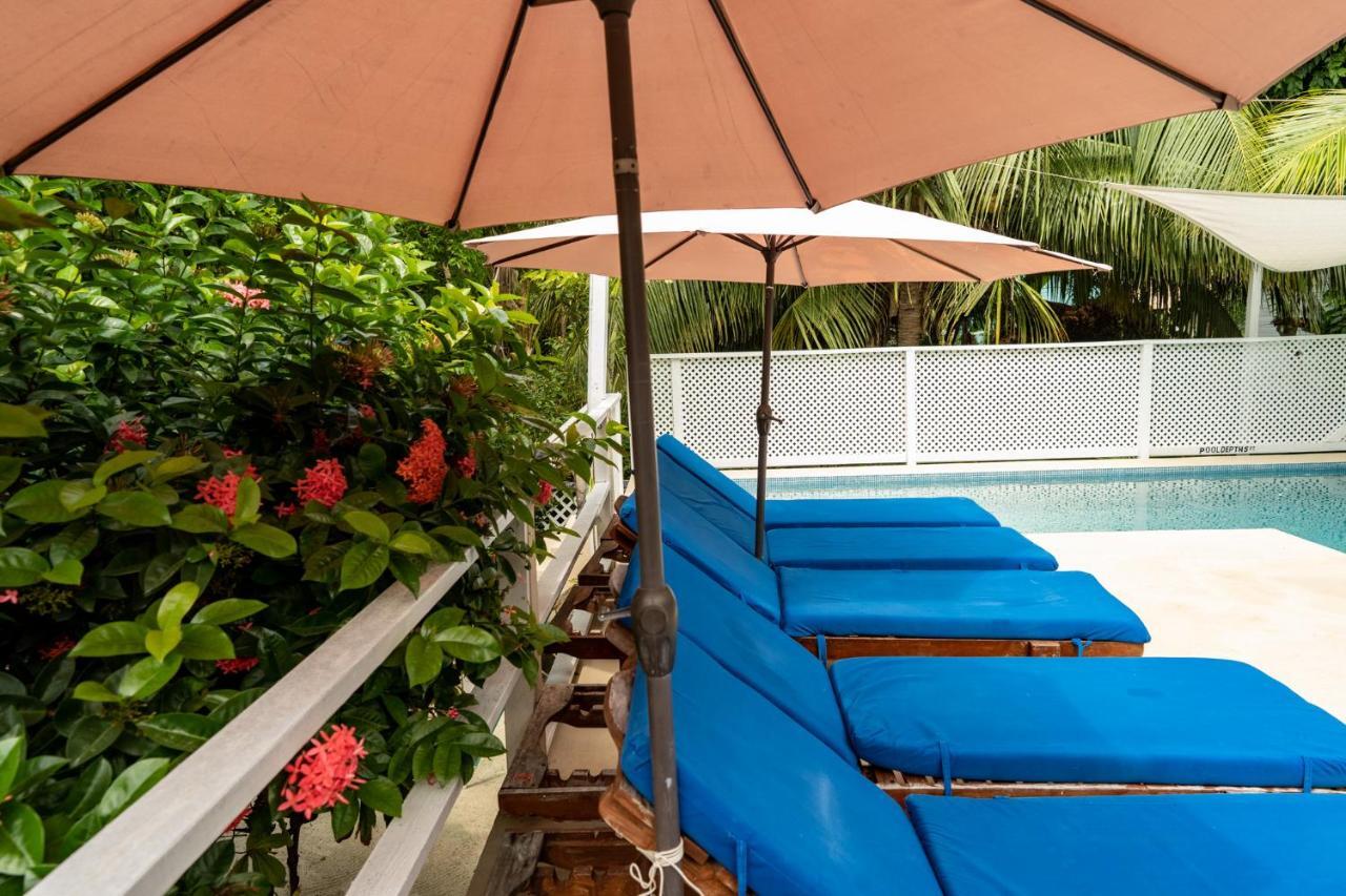 Hummingbirds Cabins Caye Caulker Bagian luar foto