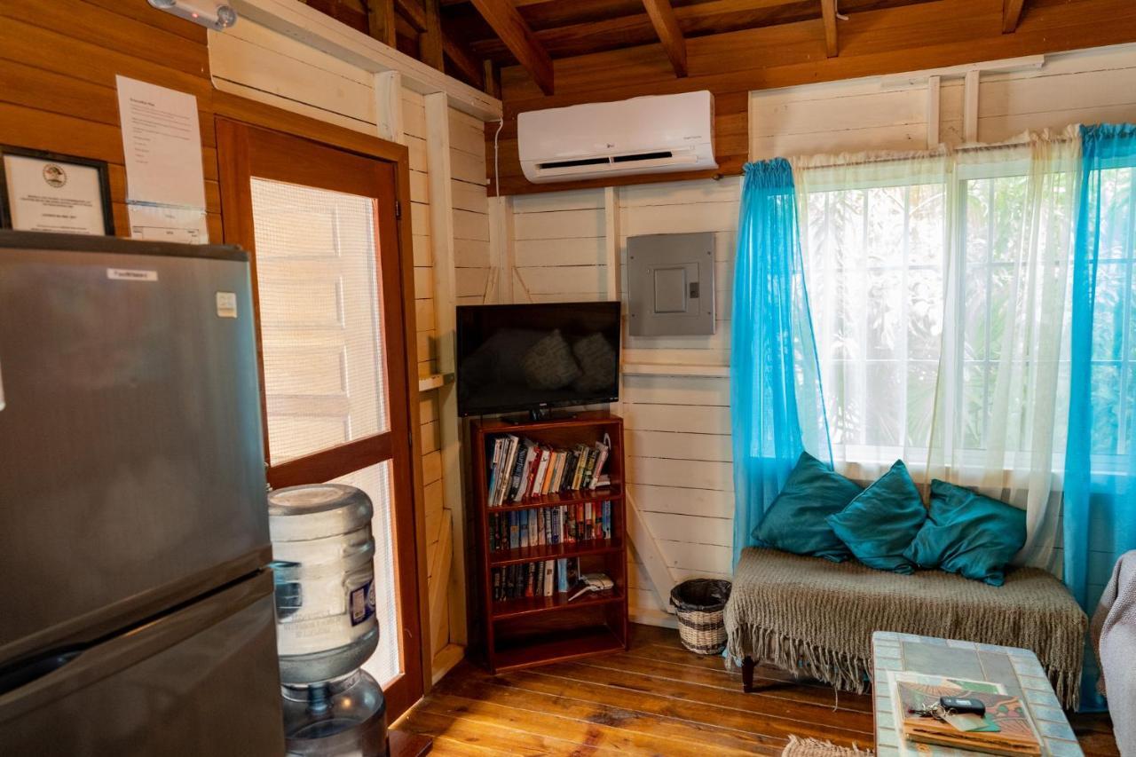 Hummingbirds Cabins Caye Caulker Bagian luar foto
